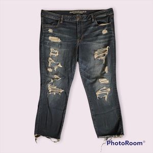 Distressed AE Cropped Jeggings